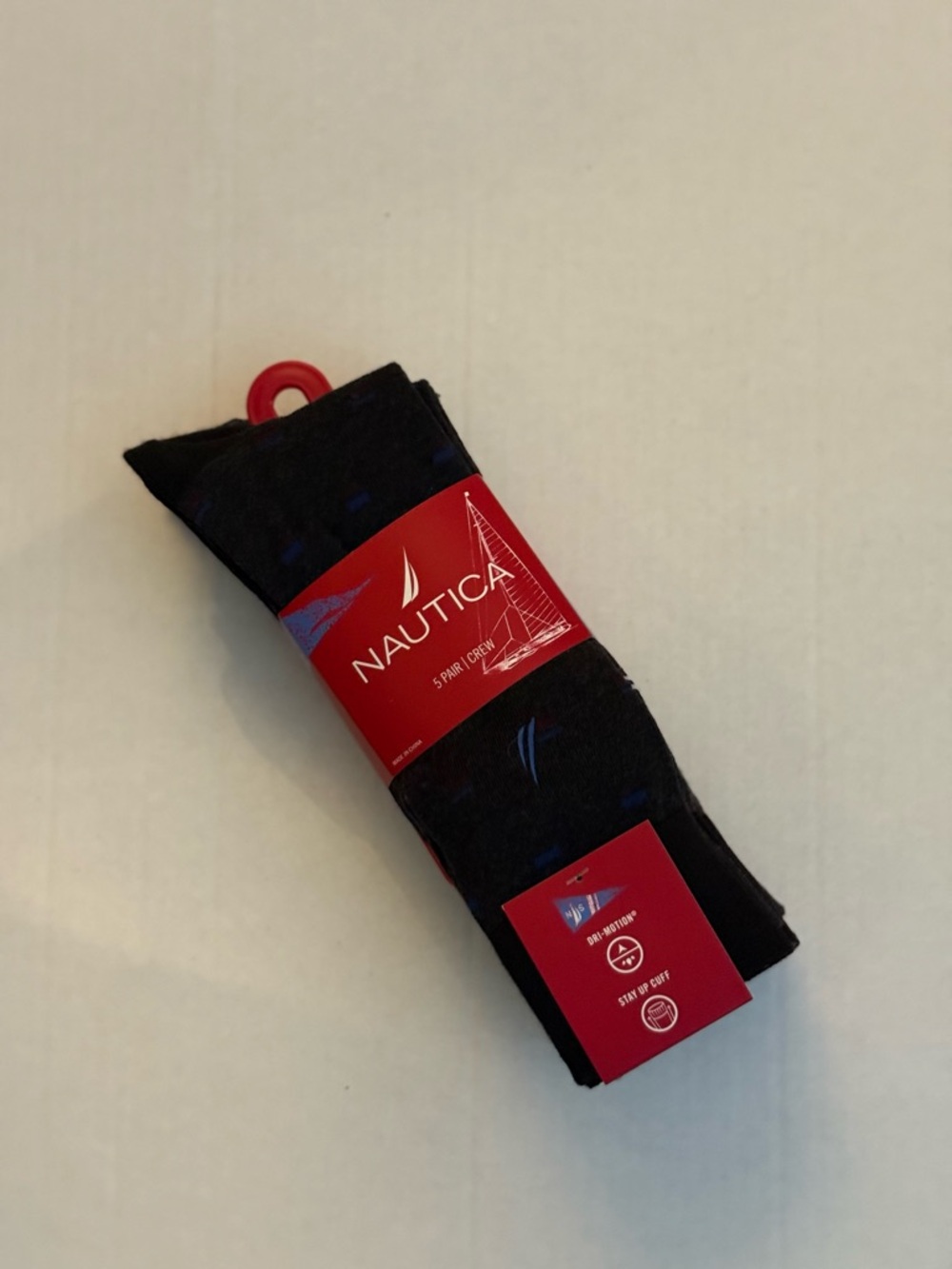 Nautica Men's 5-Pack Crew Socks. NWT. Blue & Black. Shoe Size 6-12.5.